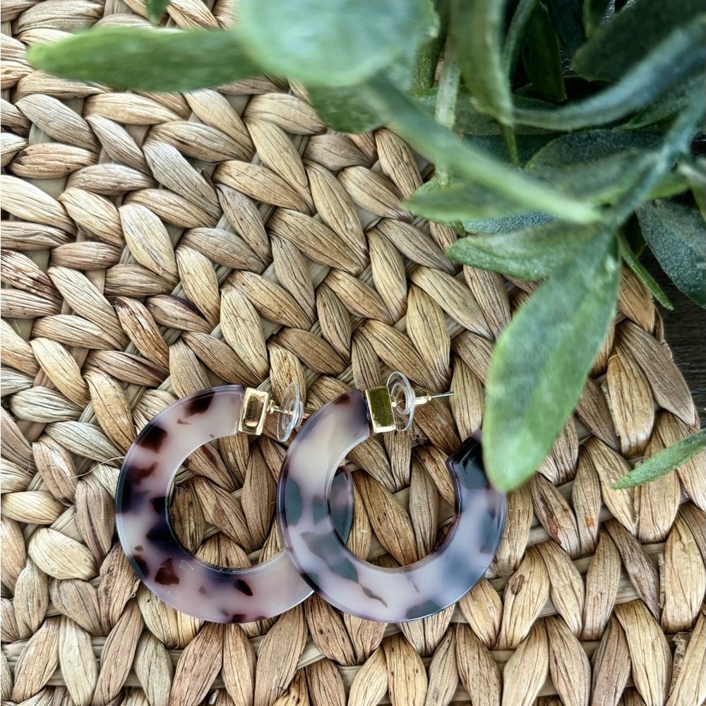 BRAND NEW Tortoise Hoops